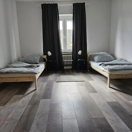 מלון Ideale Fur Geschaftsreisende, Studenten, Monteure In