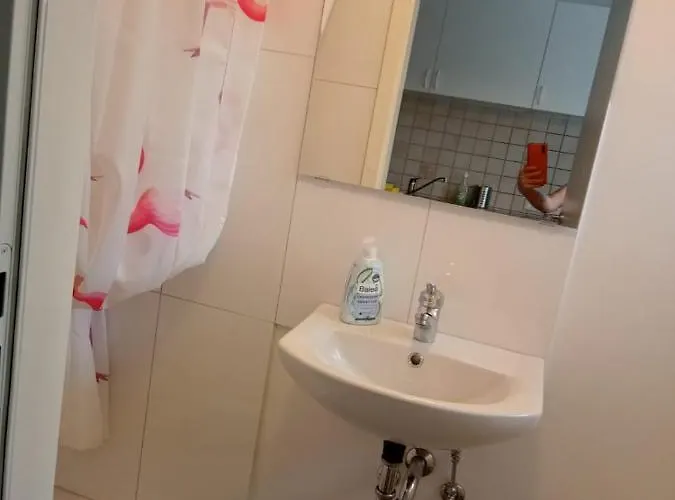 Ideale Fur Geschaftsreisende, Studenten, Monteure In Essen