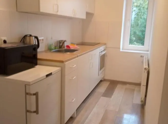 Ideale Fur Geschaftsreisende, Studenten, Monteure In * Essen