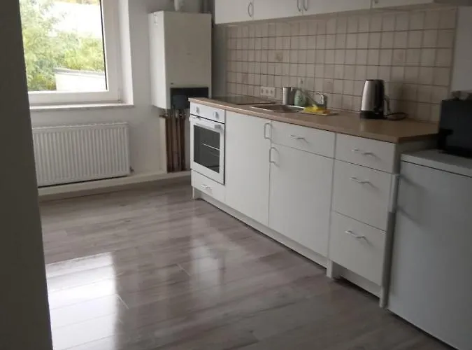 Ideale Fur Geschaftsreisende, Studenten, Monteure In *