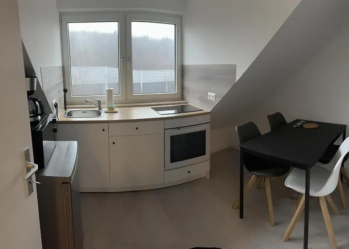 Ideale Fur Geschaftsreisende, Studenten, Monteure In *